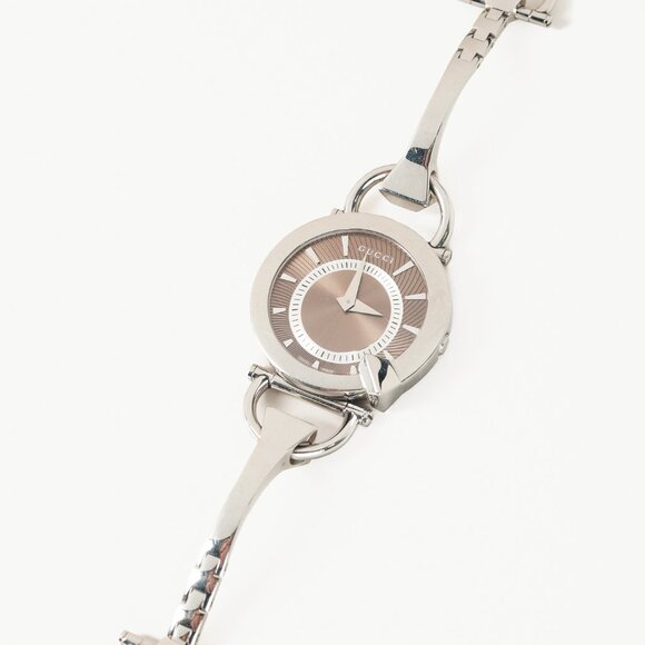 Gucci Chiodo Silver-Tone Stainless Steel Watch - Picture 4 of 7